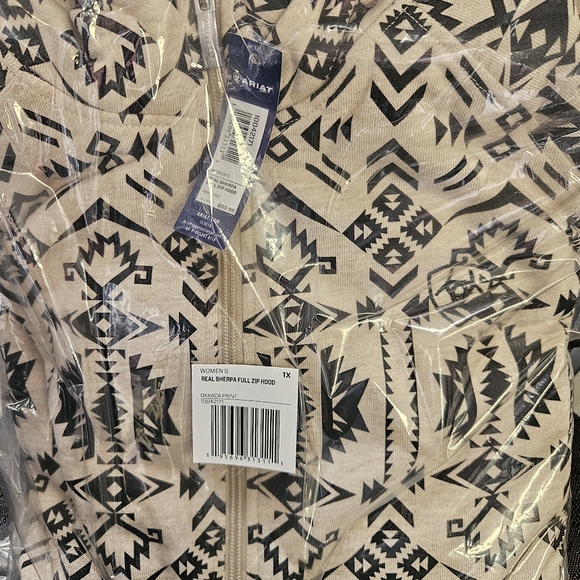 Ariat (new 1X) Real Sherpa Full Zip Hoodie (Oaxaca print) item 10042171 - Picture 4 of 4